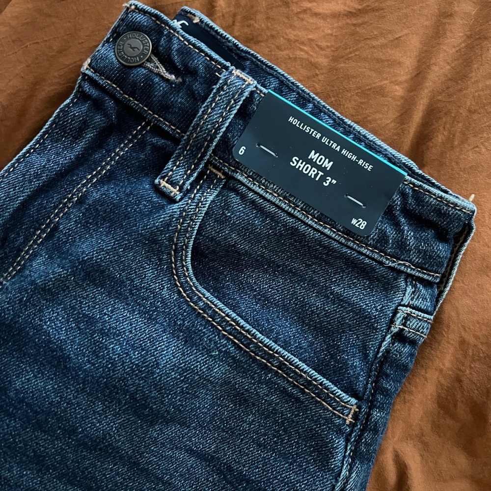 Hollister Mom short high rise shorts